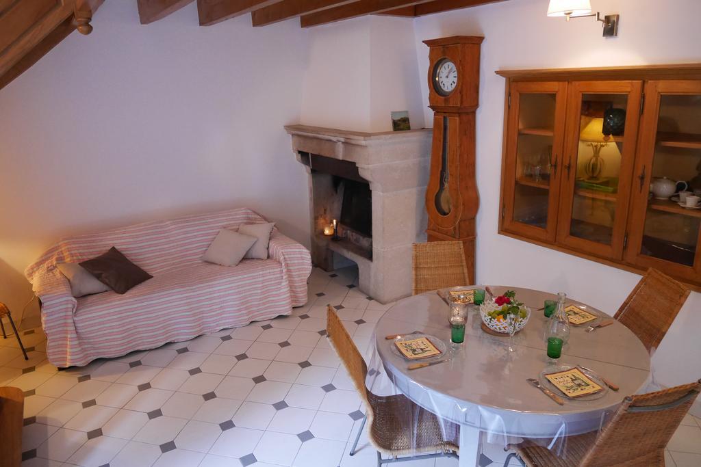 La Maison D'En Face Saint-Affrique-les-Montagnes Room photo